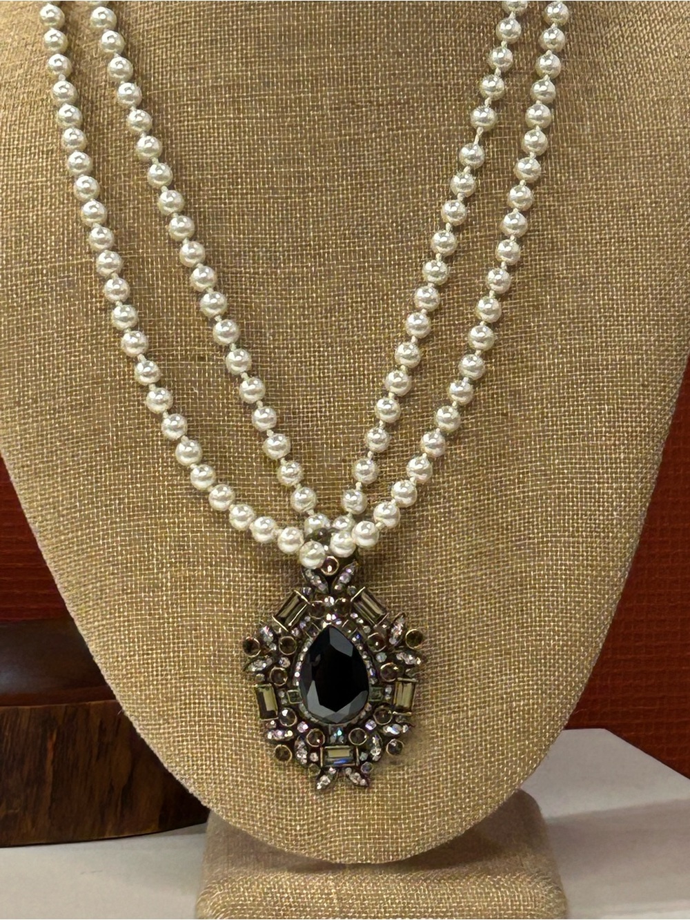 Beautiful Heidi Daus Dazzling Decade smoky crystal convertible pendant brooch